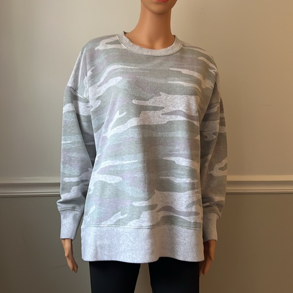 #49. Aerie oversized desert camo sweatshirt - Picture 5 of 16